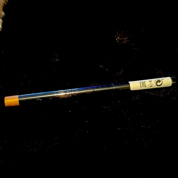 Definer Liner in Starburst - Picture 1 of 2